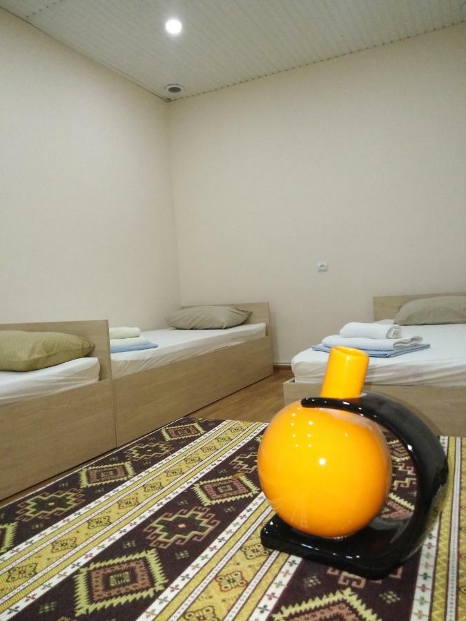 Rest Guest House Jerevan Buitenkant foto